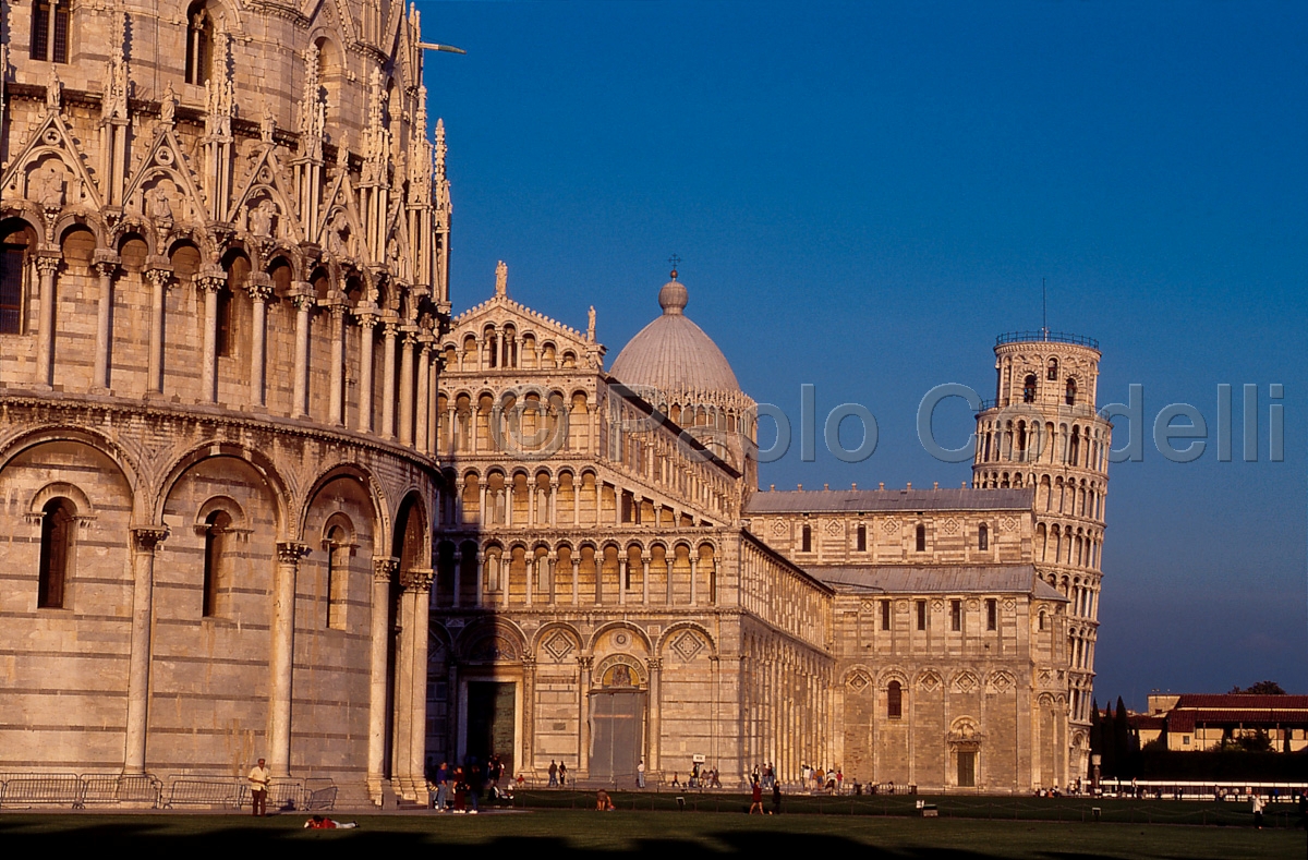 Duomo and Leaning Tower in Piazza dei Miracoli, Pisa, Tuscany, Italy
 (cod:Tuscany 29)